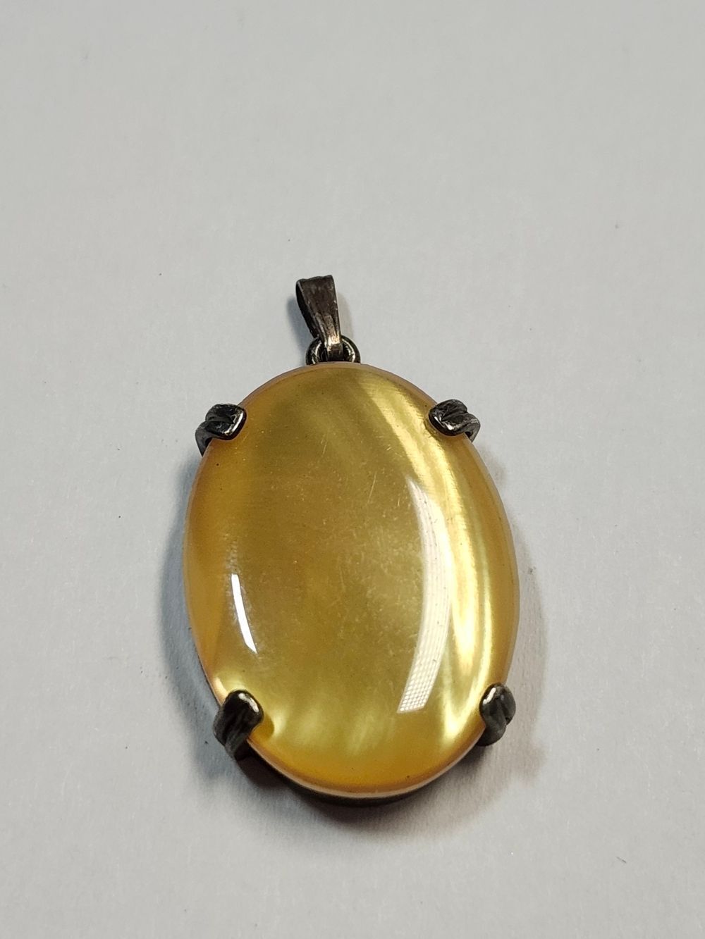 SterlingβSilver Yellow Oval Pendant 925